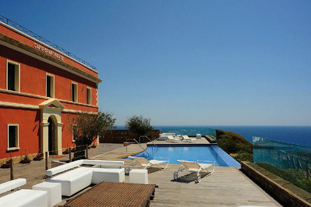 Hotel Faro Capo Spartivento